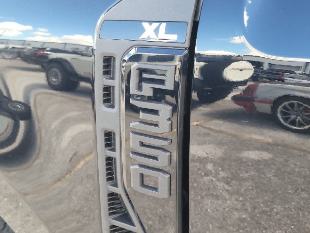 2027 Ford F-350SD XL 4WD CREW CAB