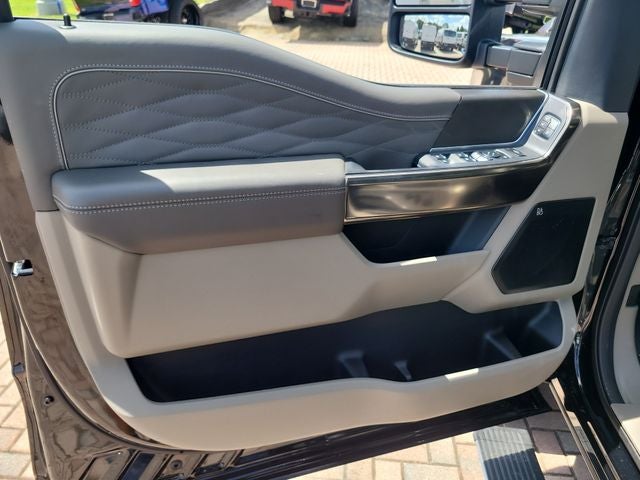 2026 Ford F-350SD Platinum 4WD CREW CAB