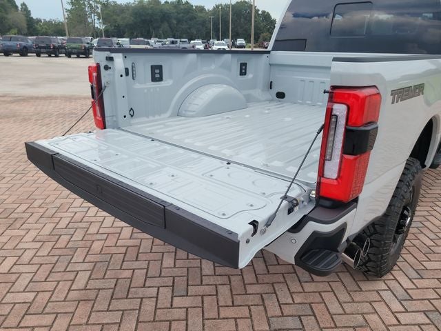 2026 Ford F-350SD Platinum 4WD CREW CAB