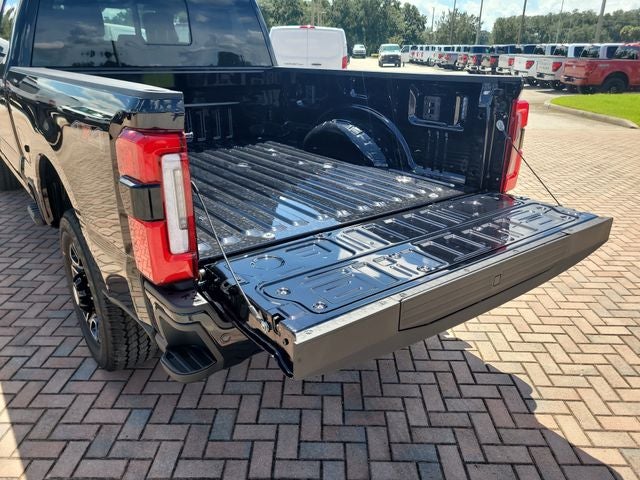 2026 Ford F-350SD Platinum 4WD CREW CAB