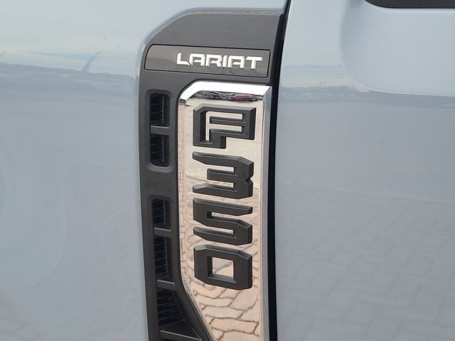 2026 Ford F-350SD Lariat 4WD CREW CAB