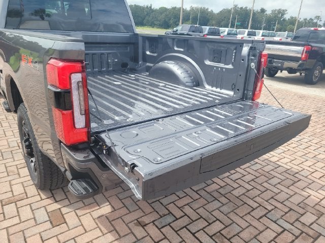 2026 Ford F-350SD Platinum 4WD CREW CAB