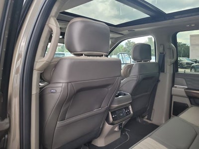2026 Ford F-350SD Platinum DRW 4WD CREW CAB