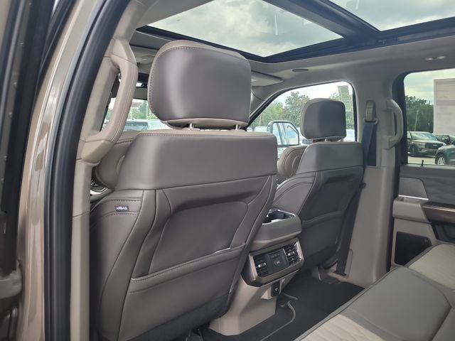 2026 Ford F-350SD Platinum DRW 4WD CREW CAB
