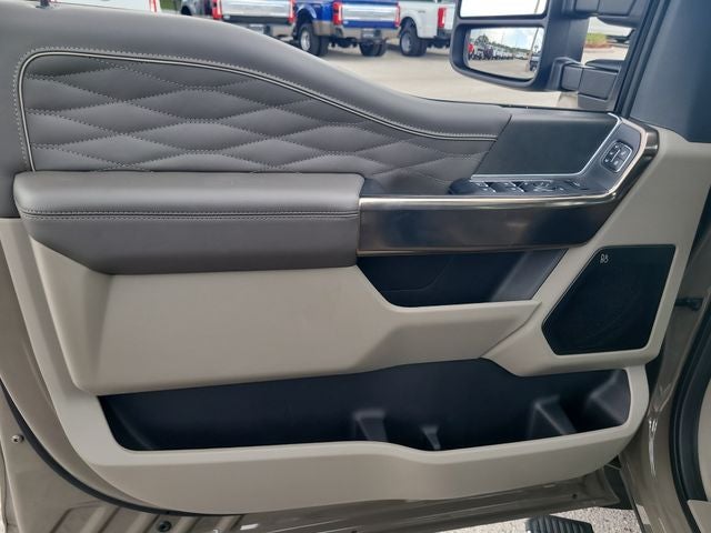2026 Ford F-350SD Platinum DRW 4WD CREW CAB