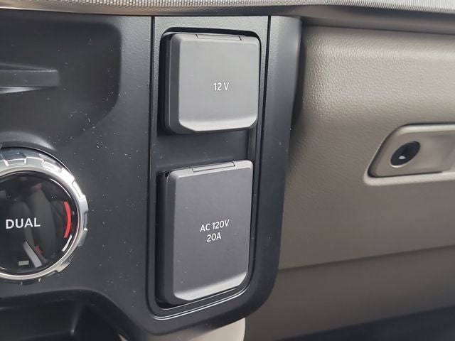 2026 Ford F-350SD Platinum DRW 4WD CREW CAB