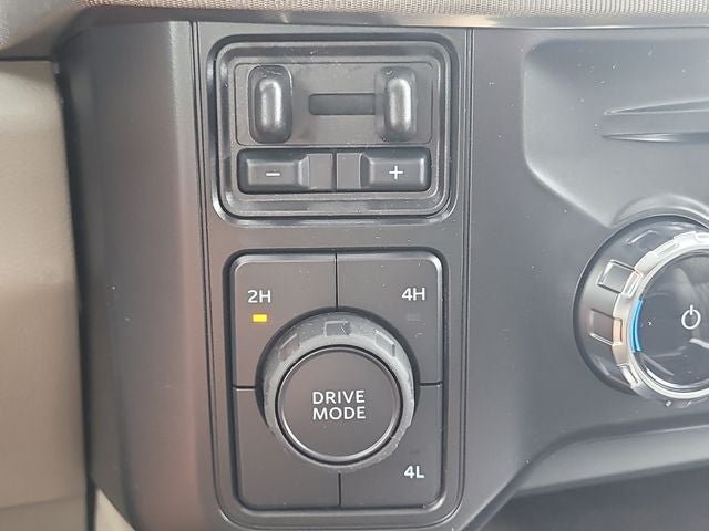 2026 Ford F-350SD Platinum DRW 4WD CREW CAB