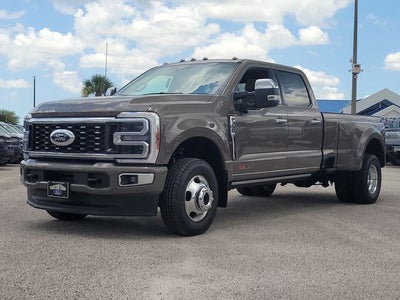 2026 Ford F-350SD Platinum DRW 4WD CREW CAB