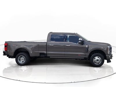 2026 Ford F-350SD Platinum DRW 4WD CREW CAB