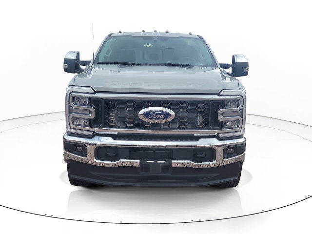2026 Ford F-350SD Lariat DRW 4WD CREW CAB