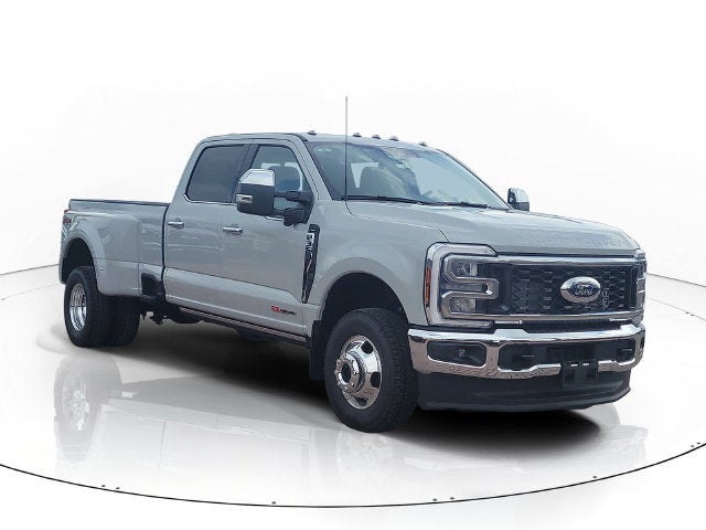 2026 Ford F-350SD Lariat DRW 4WD CREW CAB