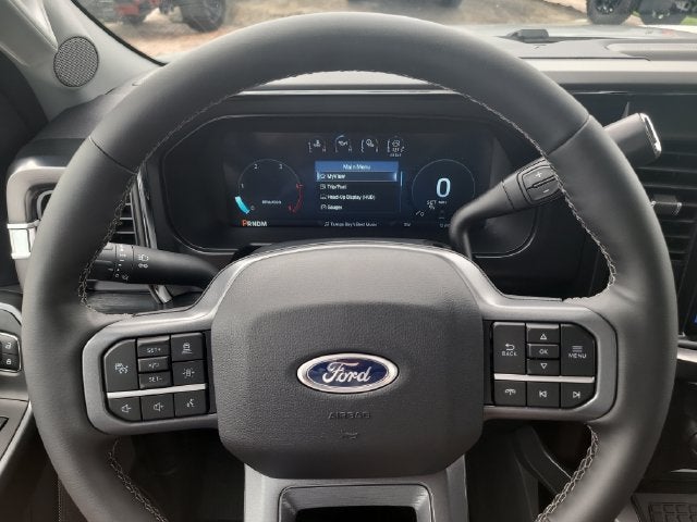 2026 Ford F-350SD Lariat DRW 4WD CREW CAB