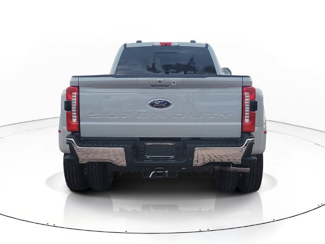 2026 Ford F-350SD Lariat DRW 4WD CREW CAB