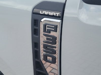 2026 Ford F-350SD Lariat DRW 4WD CREW CAB