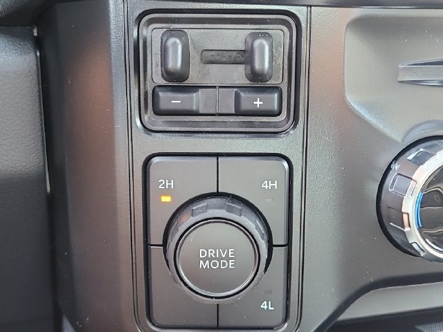 2026 Ford F-350SD Platinum DRW 4WD CREW CAB