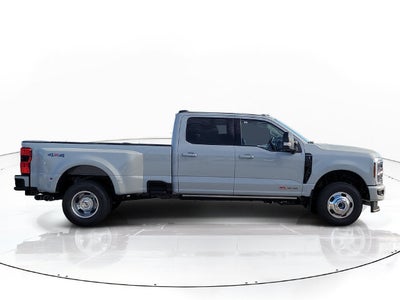 2026 Ford F-350SD Platinum DRW 4WD CREW CAB