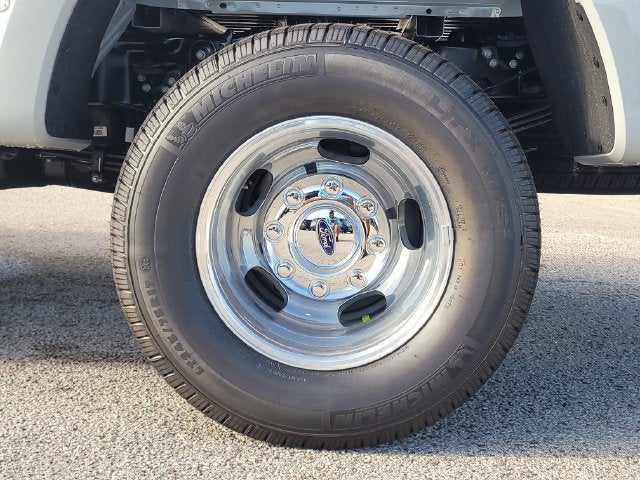 2026 Ford F-350SD Platinum DRW 4WD CREW CAB