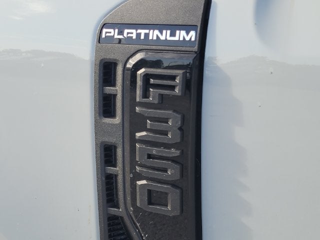 2026 Ford F-350SD Platinum DRW 4WD CREW CAB