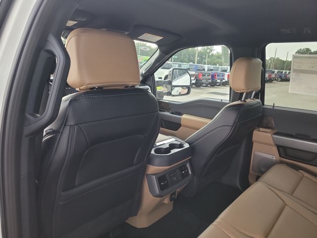 2026 Ford F-350SD Lariat DRW 4WD CREW CAB