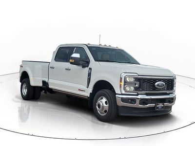 2026 Ford F-350SD Lariat DRW 4WD CREW CAB