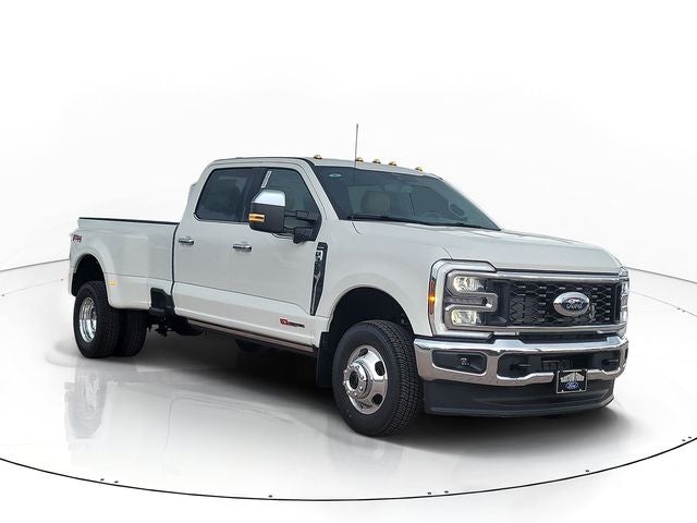 2026 Ford F-350SD Lariat DRW 4WD CREW CAB