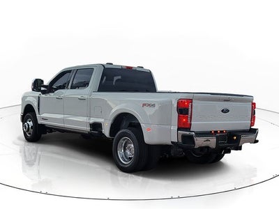 2026 Ford F-350SD Lariat DRW 4WD CREW CAB