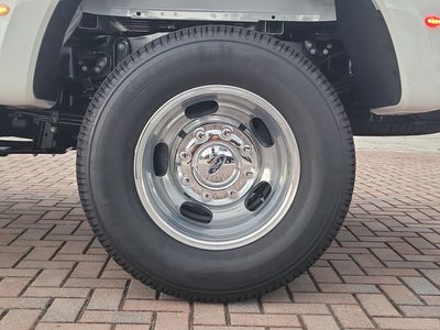 2026 Ford F-350SD Lariat DRW 4WD CREW CAB