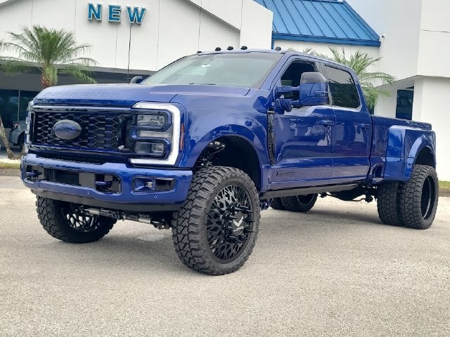 2026 Ford F-350SD Platinum DRW / LIFTED WHEELS & TIRES