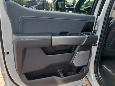 2026 Ford F-350SD Lariat DRW 4WD CREW CAB