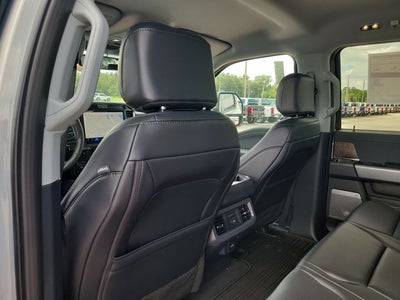 2026 Ford F-350SD Lariat DRW 4WD CREW CAB