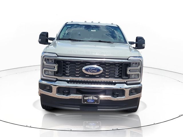 2026 Ford F-350SD Lariat DRW 4WD CREW CAB