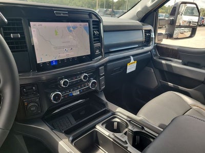 2026 Ford F-350SD Lariat DRW 4WD CREW CAB