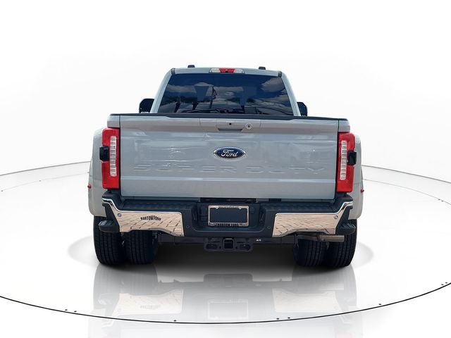 2026 Ford F-350SD Lariat DRW 4WD CREW CAB