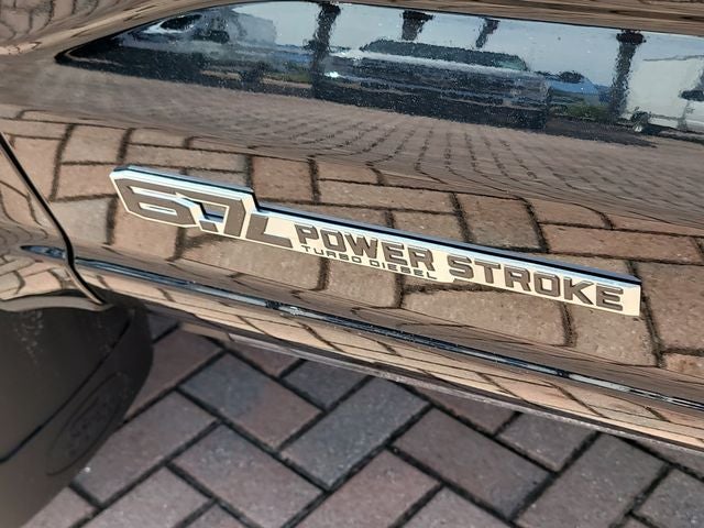 2026 Ford F-350SD Lariat DRW 4WD CREW CAB