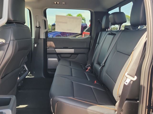2026 Ford F-350SD Lariat DRW 4WD CREW CAB