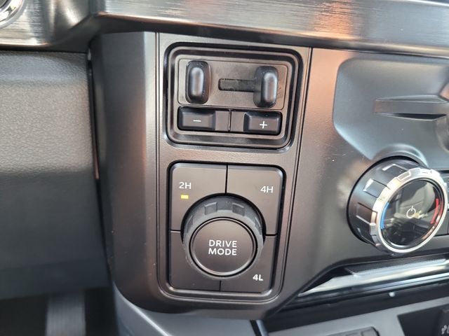 2026 Ford F-350SD Lariat DRW 4WD CREW CAB