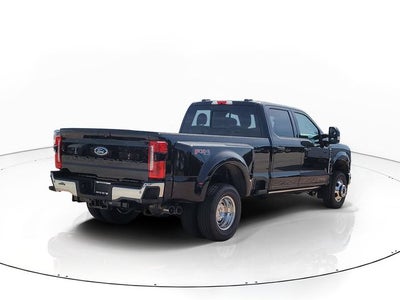 2026 Ford F-350SD Lariat DRW 4WD CREW CAB