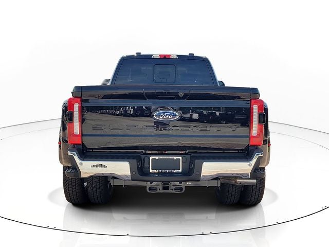2026 Ford F-350SD Lariat DRW 4WD CREW CAB