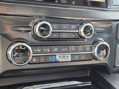 2026 Ford F-350SD Lariat DRW 4WD CREW CAB