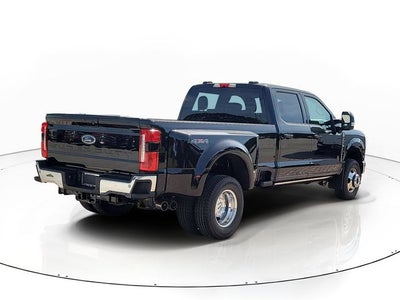 2026 Ford F-350SD Lariat DRW 4WD CREW CAB