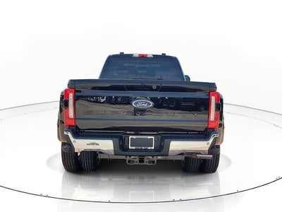 2026 Ford F-350SD Lariat DRW 4WD CREW CAB