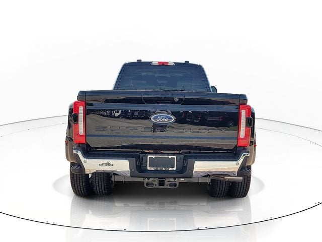 2026 Ford F-350SD Lariat DRW 4WD CREW CAB