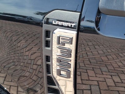 2026 Ford F-350SD Lariat DRW 4WD CREW CAB