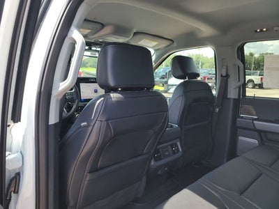 2026 Ford F-350SD Lariat DRW 4WD CREW CAB