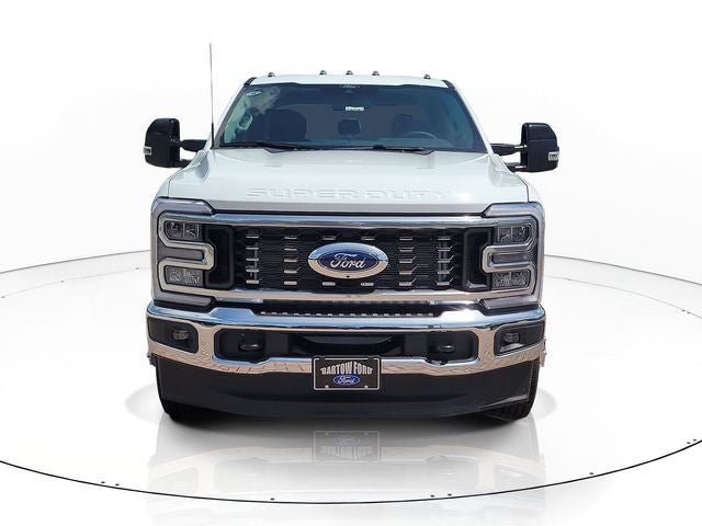 2026 Ford F-350SD Lariat DRW 4WD CREW CAB