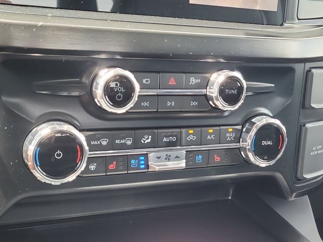 2026 Ford F-350SD Lariat DRW 4WD CREW CAB