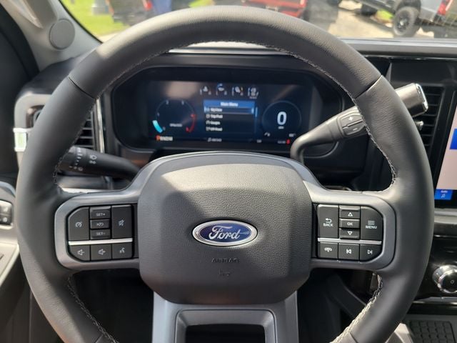 2026 Ford F-350SD Lariat DRW 4WD CREW CAB