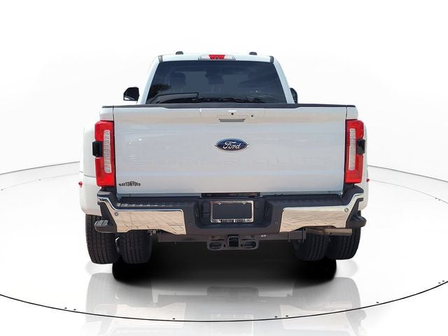 2026 Ford F-350SD Lariat DRW 4WD CREW CAB