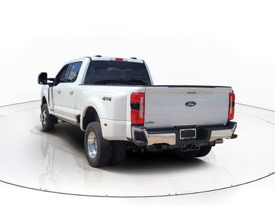 2026 Ford F-350SD Lariat DRW 4WD CREW CAB