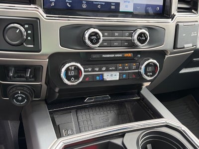 2022 Ford F-450SD Platinum